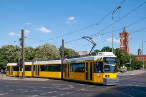 Straßenbahn Berlin GT6 am Roten Rathaus / Spandauer Straße