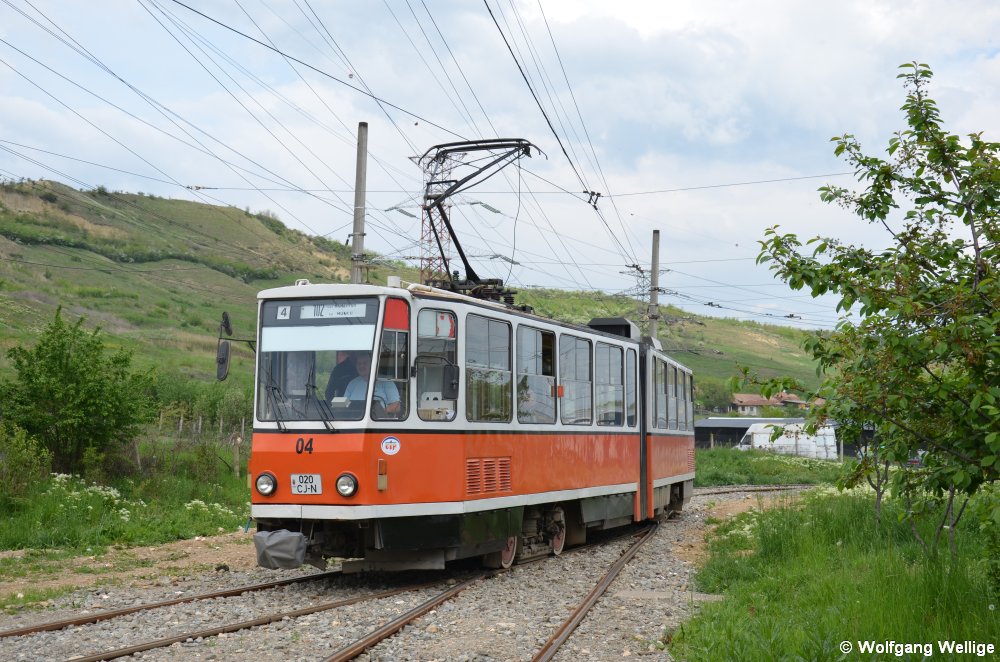 Wagen 04 wendet am 30. April 2014 in der Wendeschleife CUG (Combinatul de Utilaj Greu)